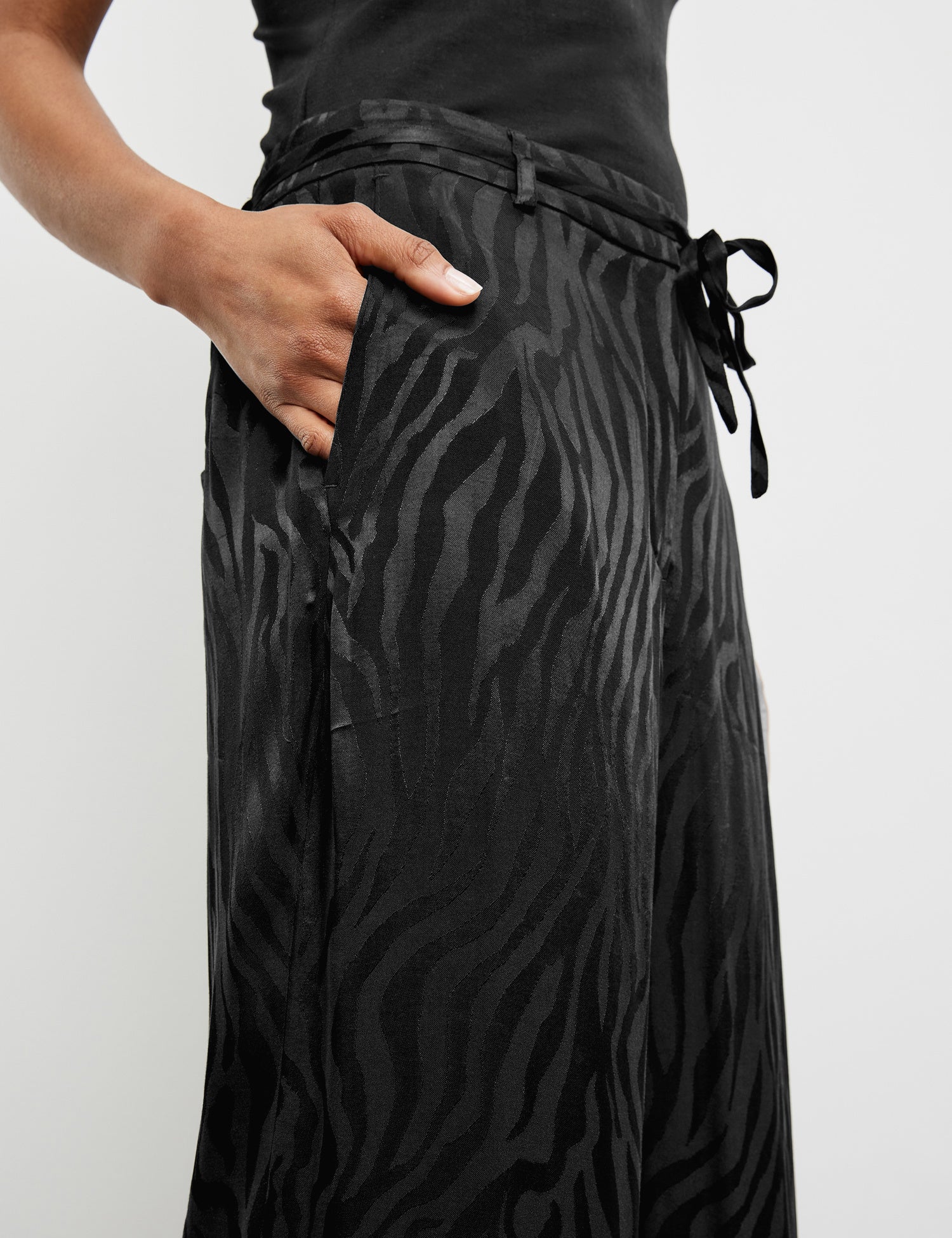 Fine Palazzo Trousers With A Tonal Tiger Design