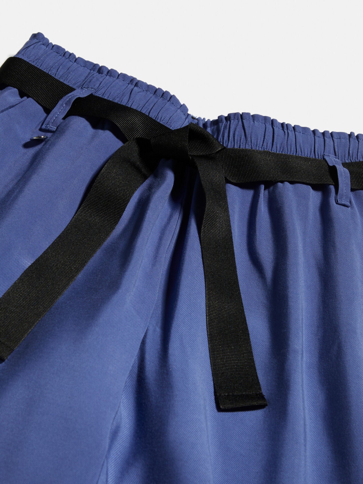 High-Waisted Trousers With Sash - 02