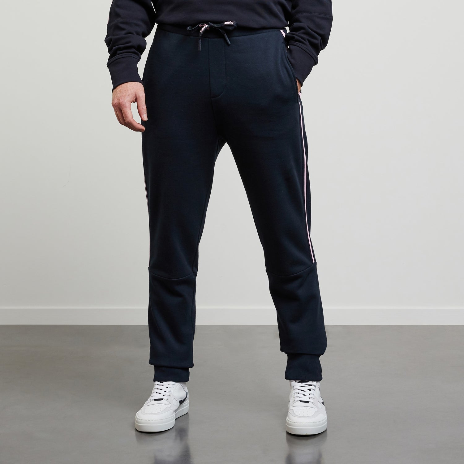 light-grey-tracksuit-bottoms_e23maijo0005_grc_02