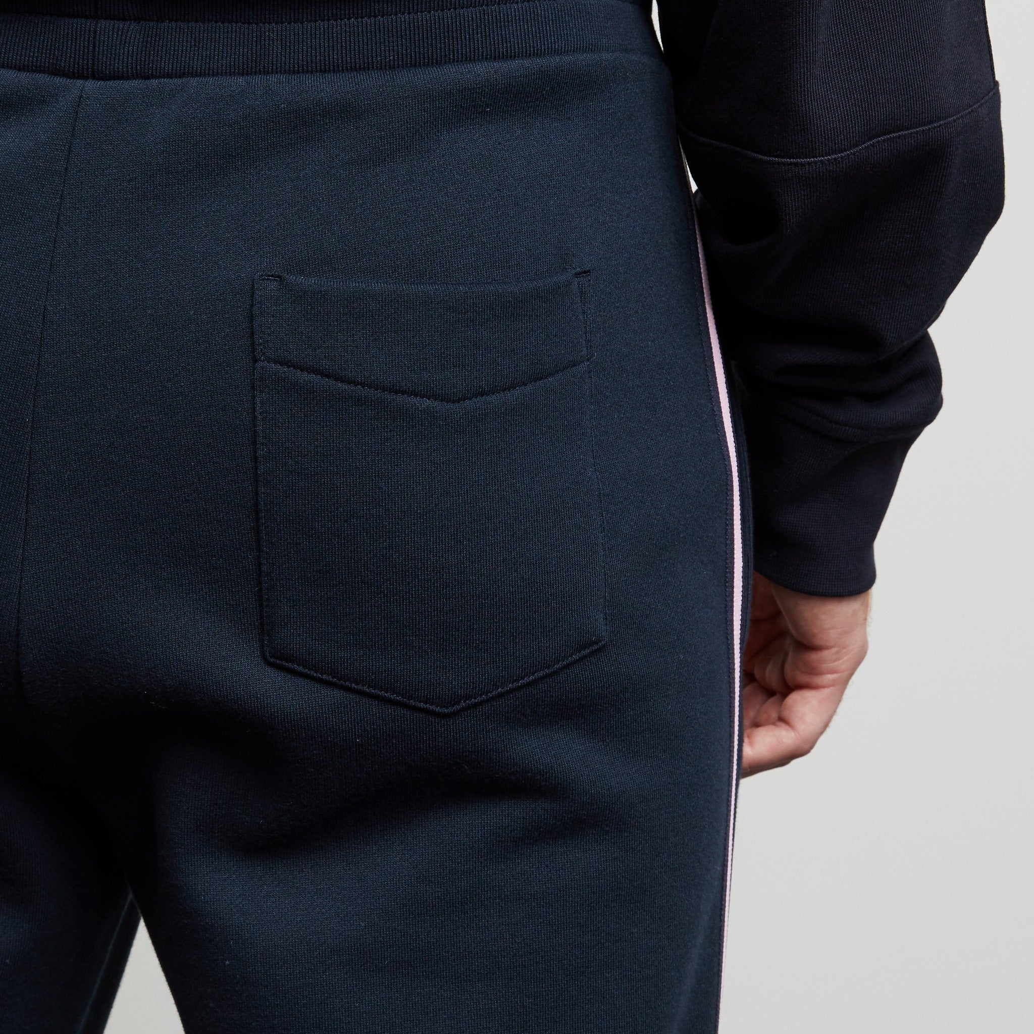 light-grey-tracksuit-bottoms_e23maijo0005_grc_05