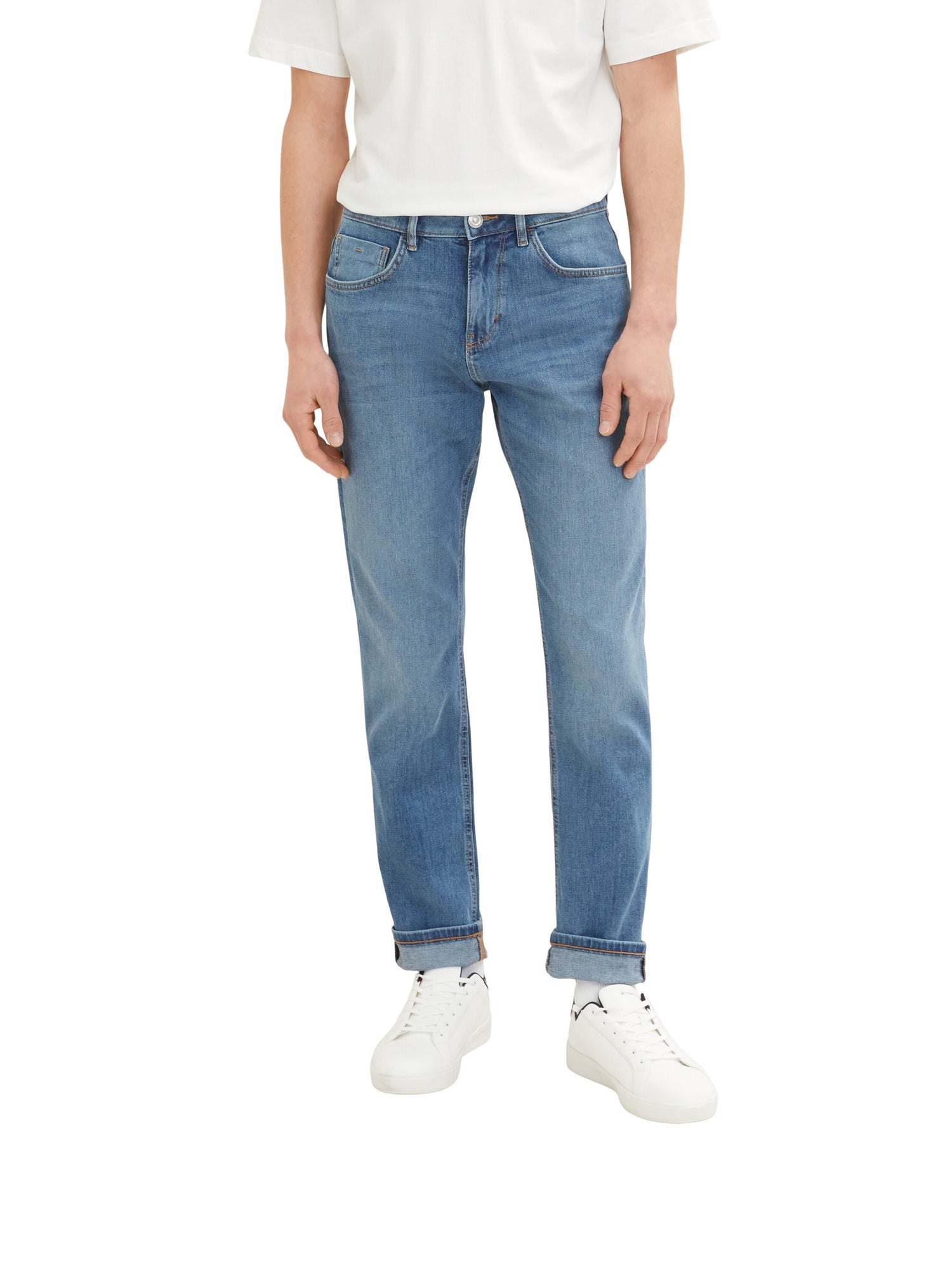 Light Wash Standard Fit Jeans
