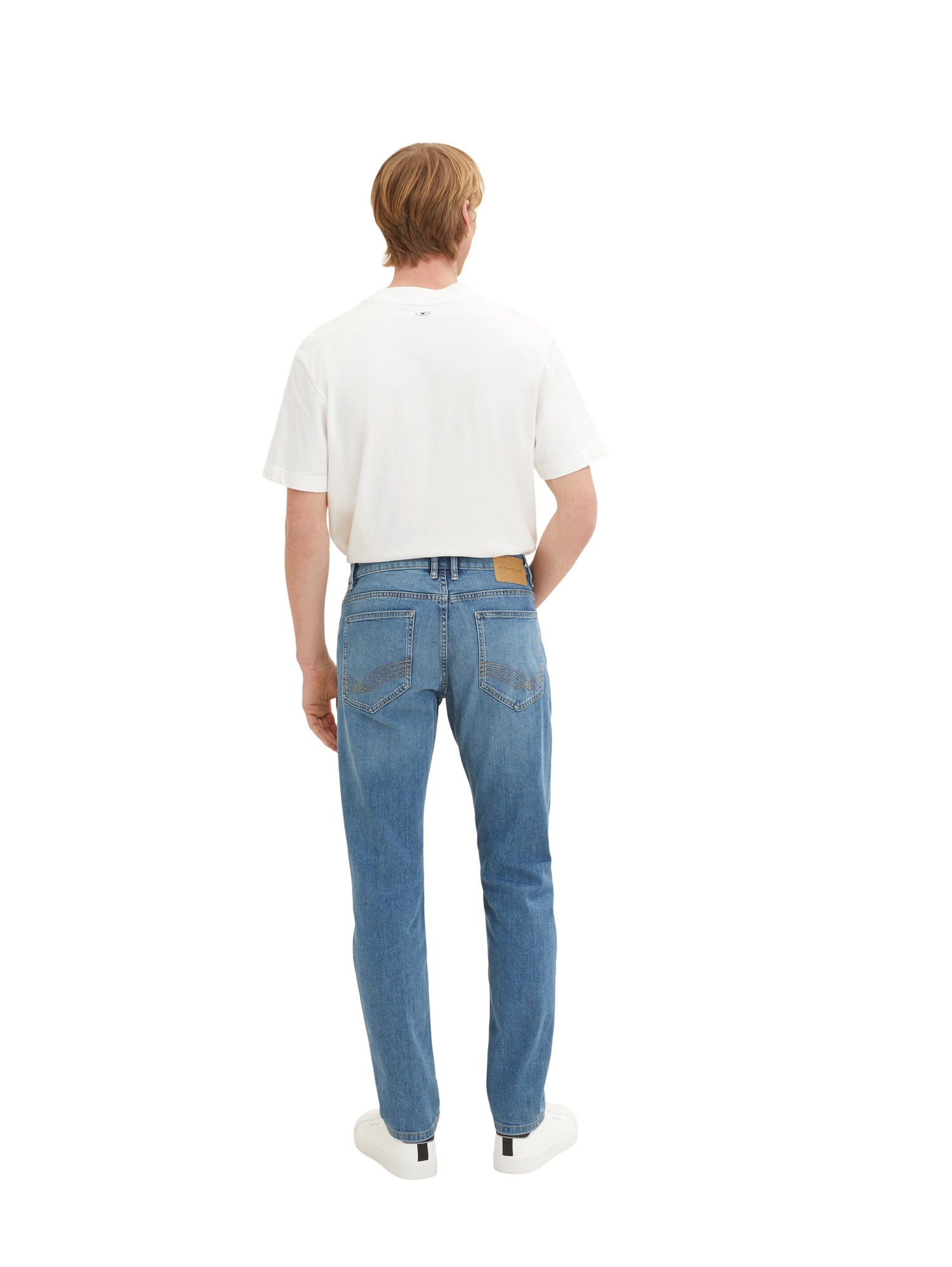 Light Wash Standard Fit Jeans