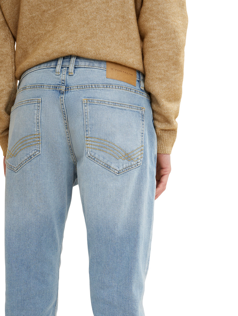 Light Wash Standard Fit Jeans