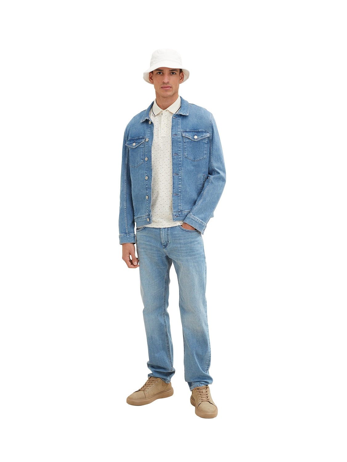 Light Wash Standard Fit Jeans - BEVAVA