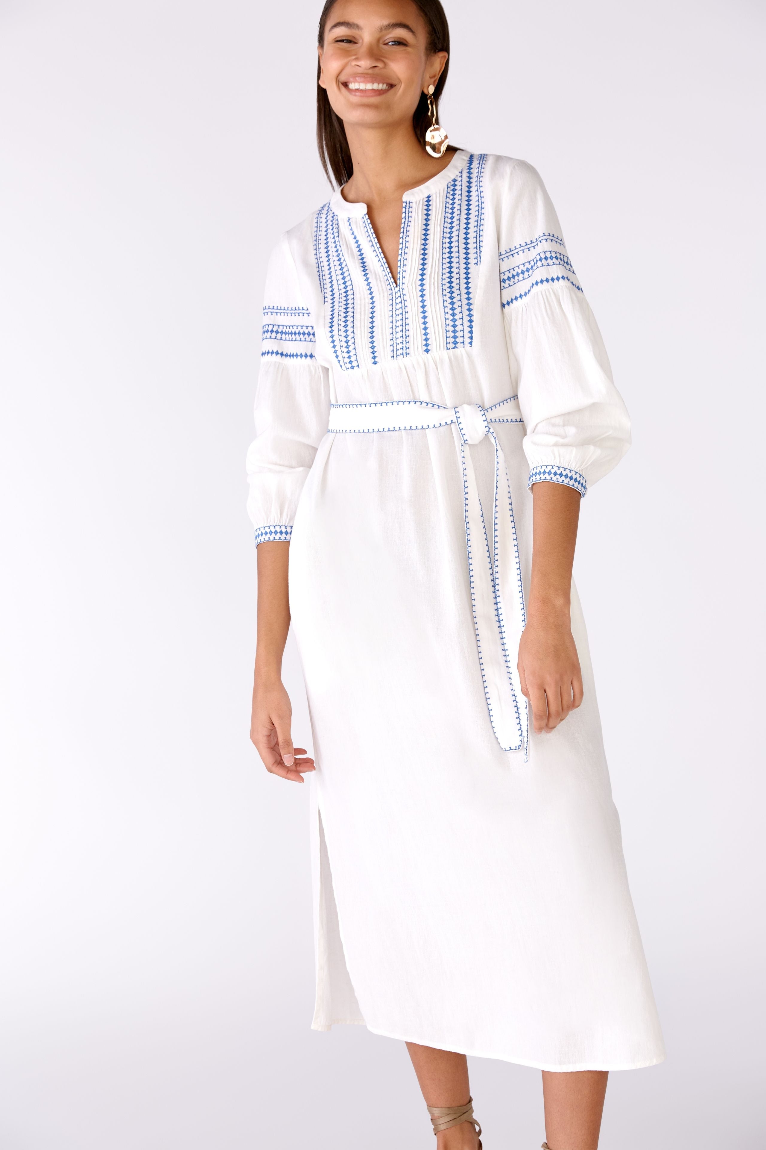 Maxi Dress Made Of Cotton With Contrast Embroidery