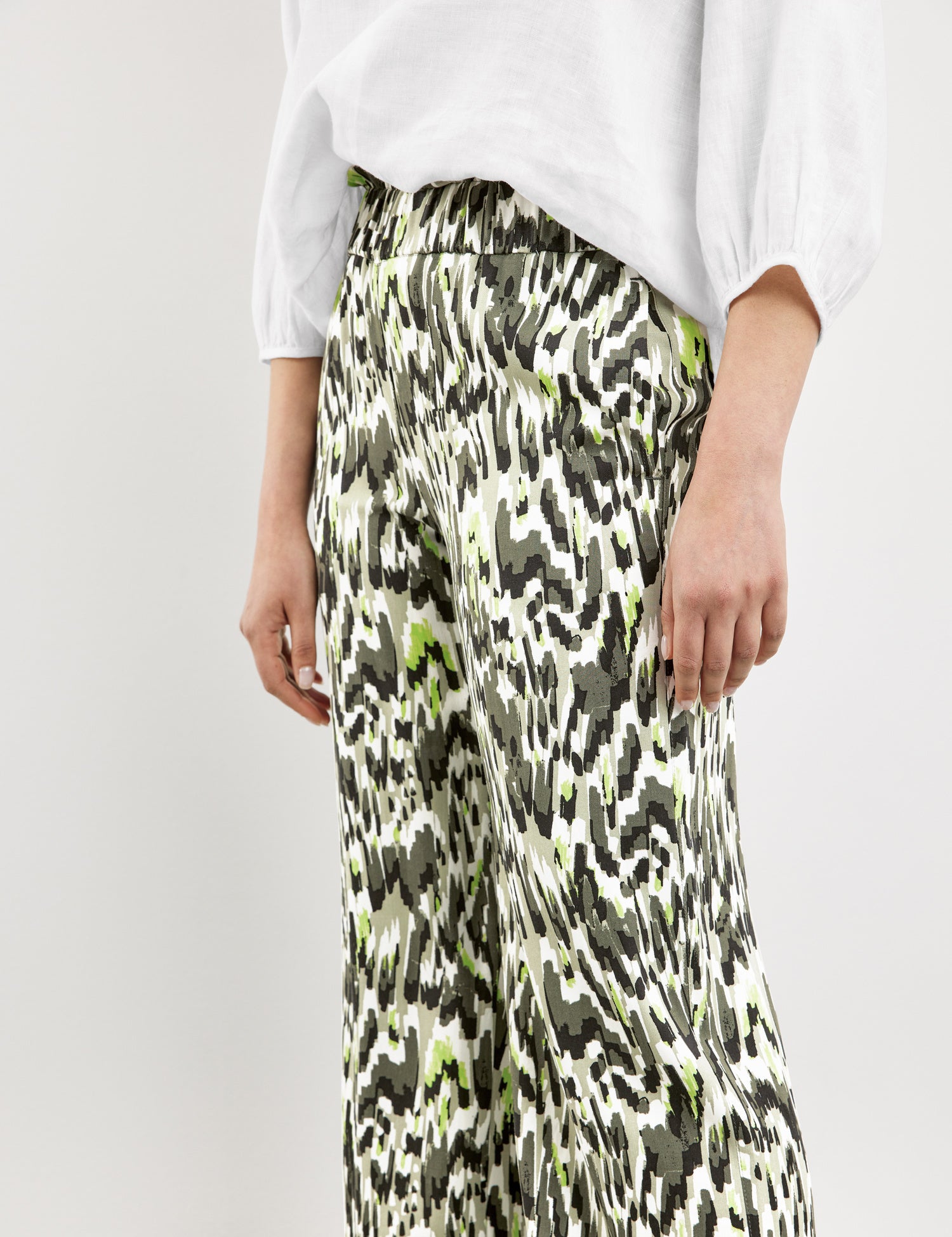 Patterned Jersey Trousers With A Wide Leg