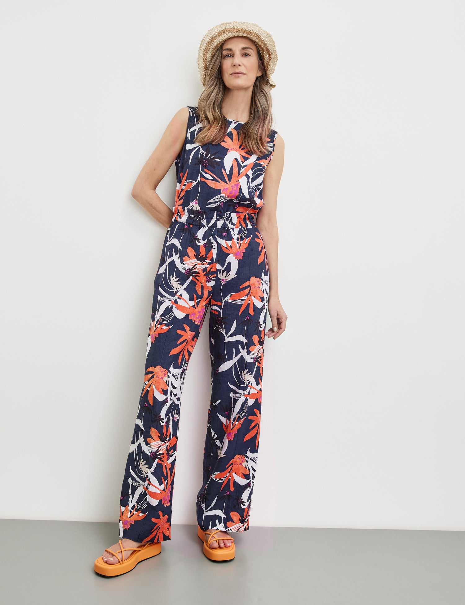 Patterned Linen Trousers With A Wide Leg