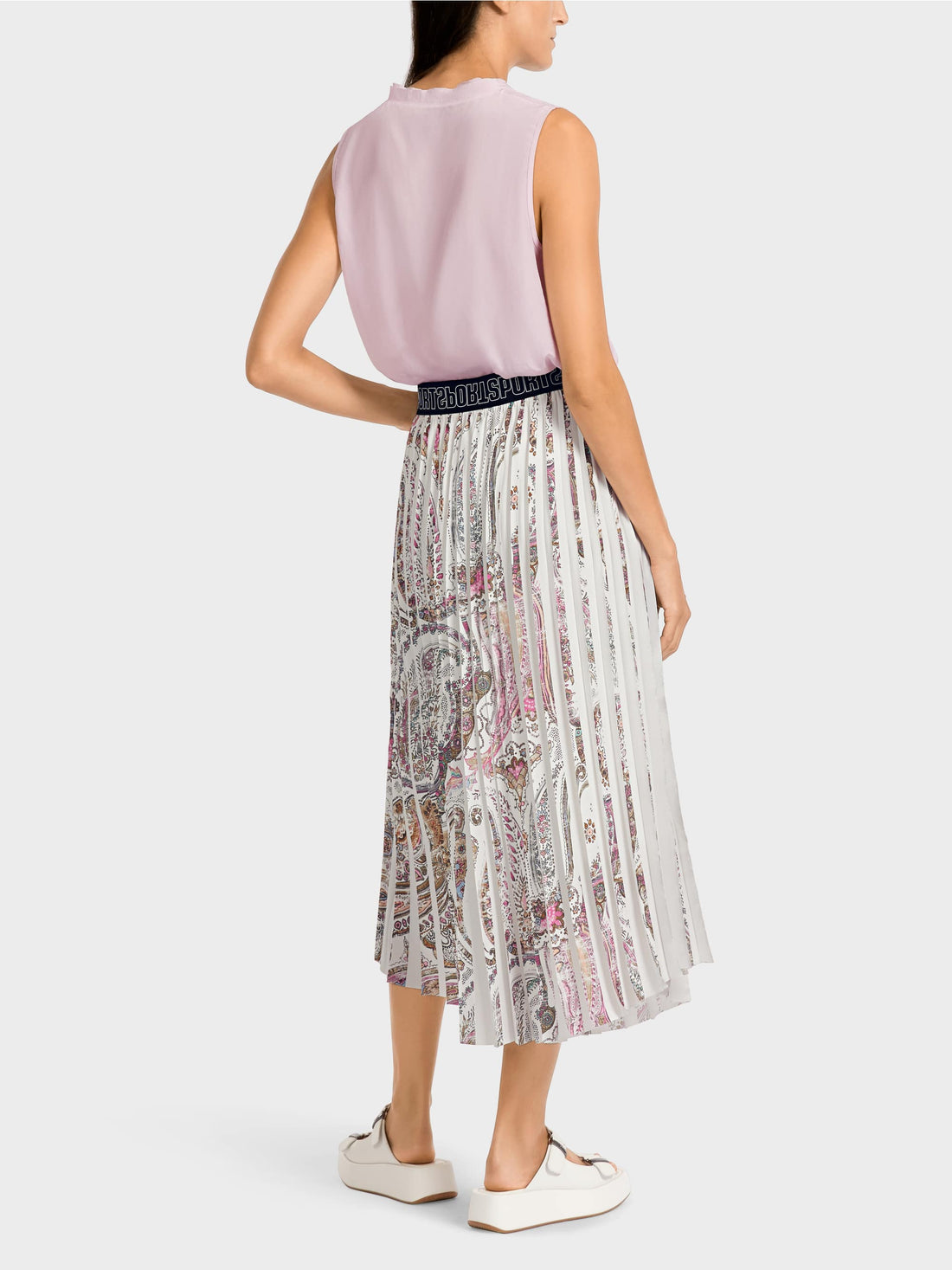 Pleated Skirt With Paisley Print - 02
