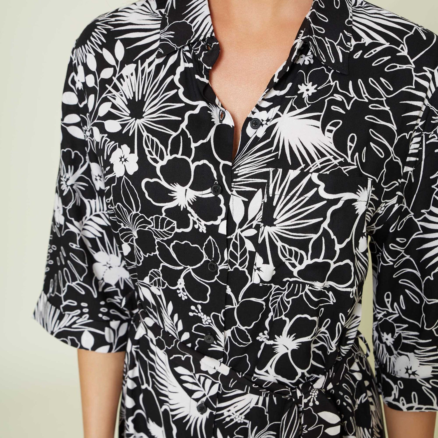 printed-short-sleeve-patterned-midi-shirt-dress_aabd162022_print_04