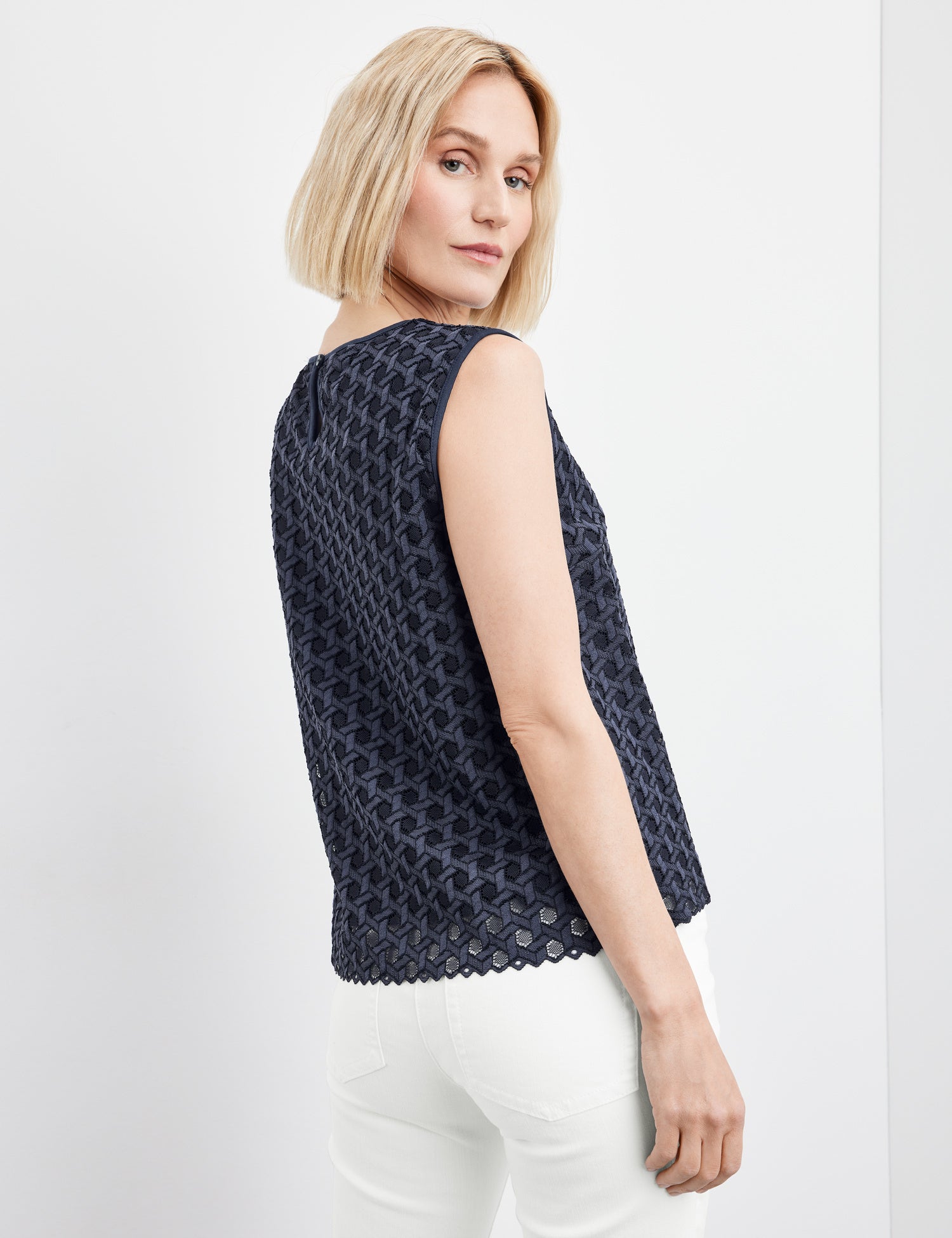 Sleeveless Blouse With Lace