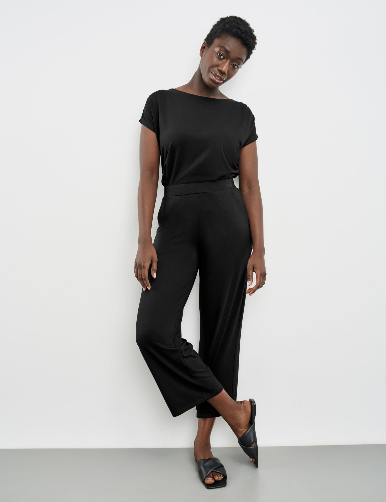 Slip-On Trousers With Stretch For Comfort