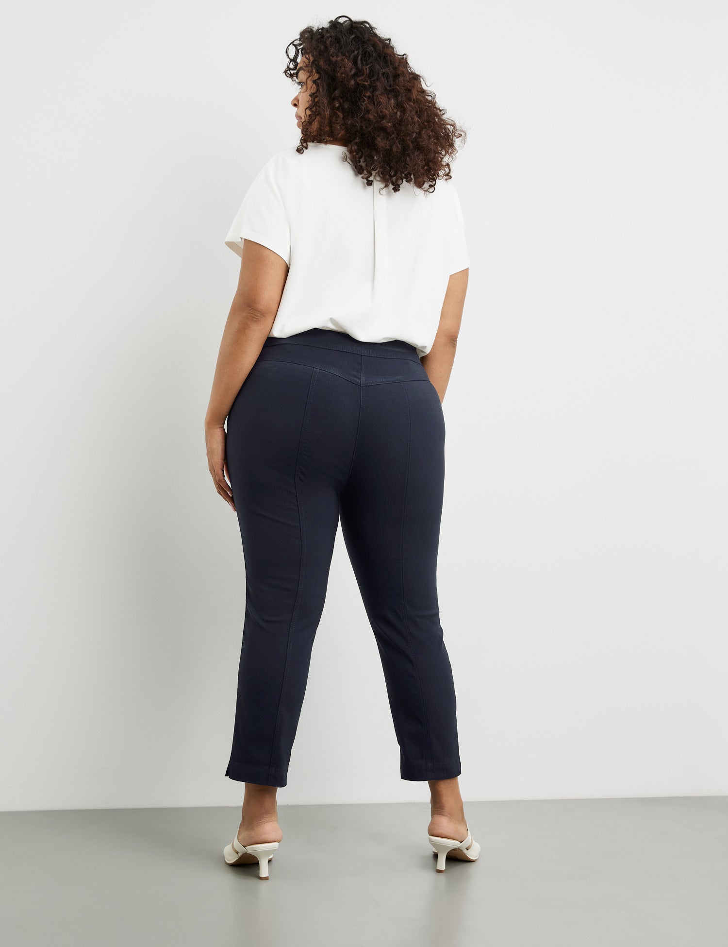 Stretchy 3/4-Length Trousers, Lucy