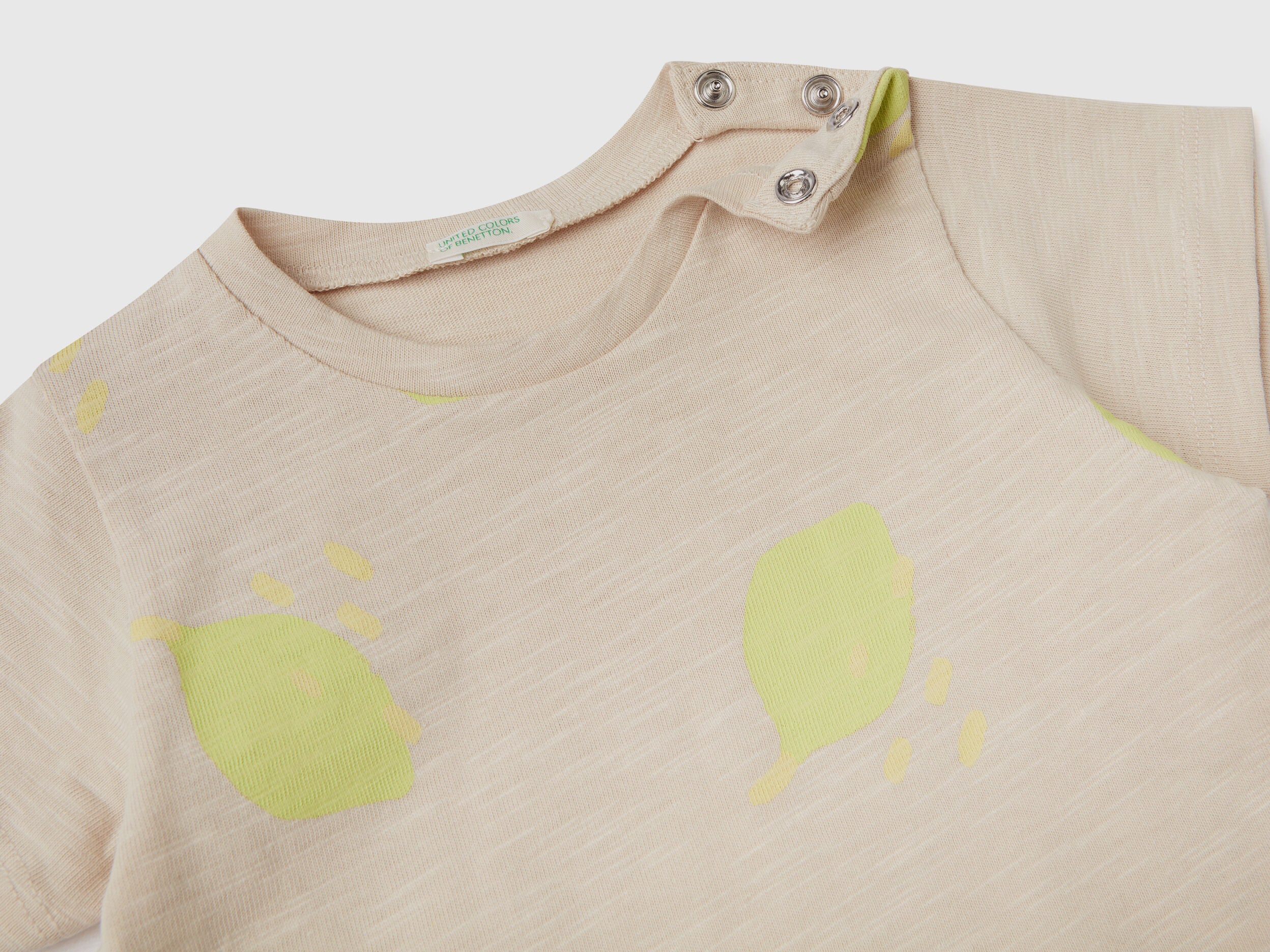 T-Shirt With Fruit Print - 03