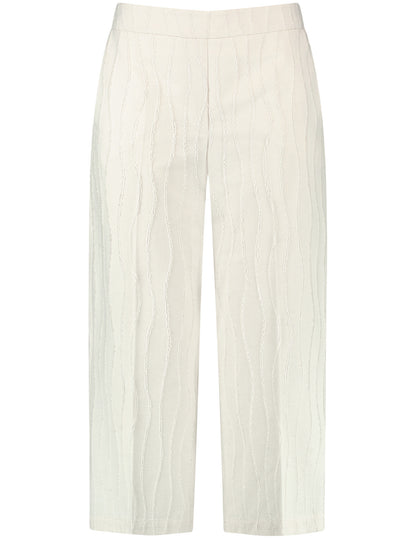 Textured Culottes With A Wide, 3/4 Leg